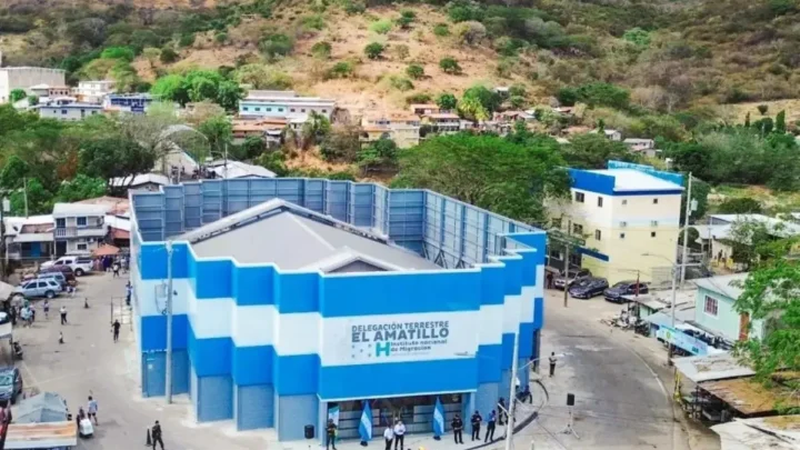 Controles policiales en puntos fronterizos de Honduras durante el Feriado Morazánico