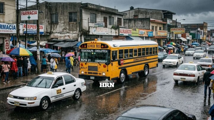 Nubes de tormenta sobre Honduras por lluvias asociadas a una vaguada y una onda tropical