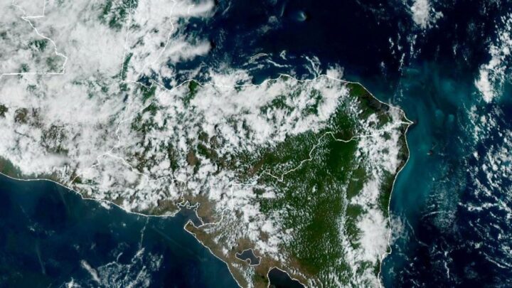 Mapa meteorológico de Honduras durante la transición hacia la temporada fría